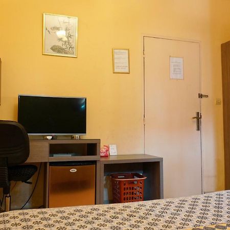 Petit Motel Beijing Abidjan Bagian luar foto
